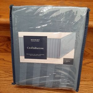 Croft & Barrow king blue Damask Stripe Bedskirt